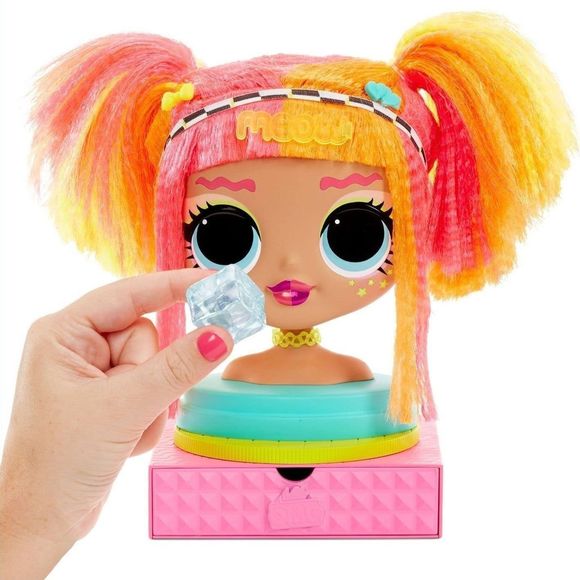 LOL Surprise OMG Neonlicious Neon Styling Head with 30 Surprises - Picture 5 of 11